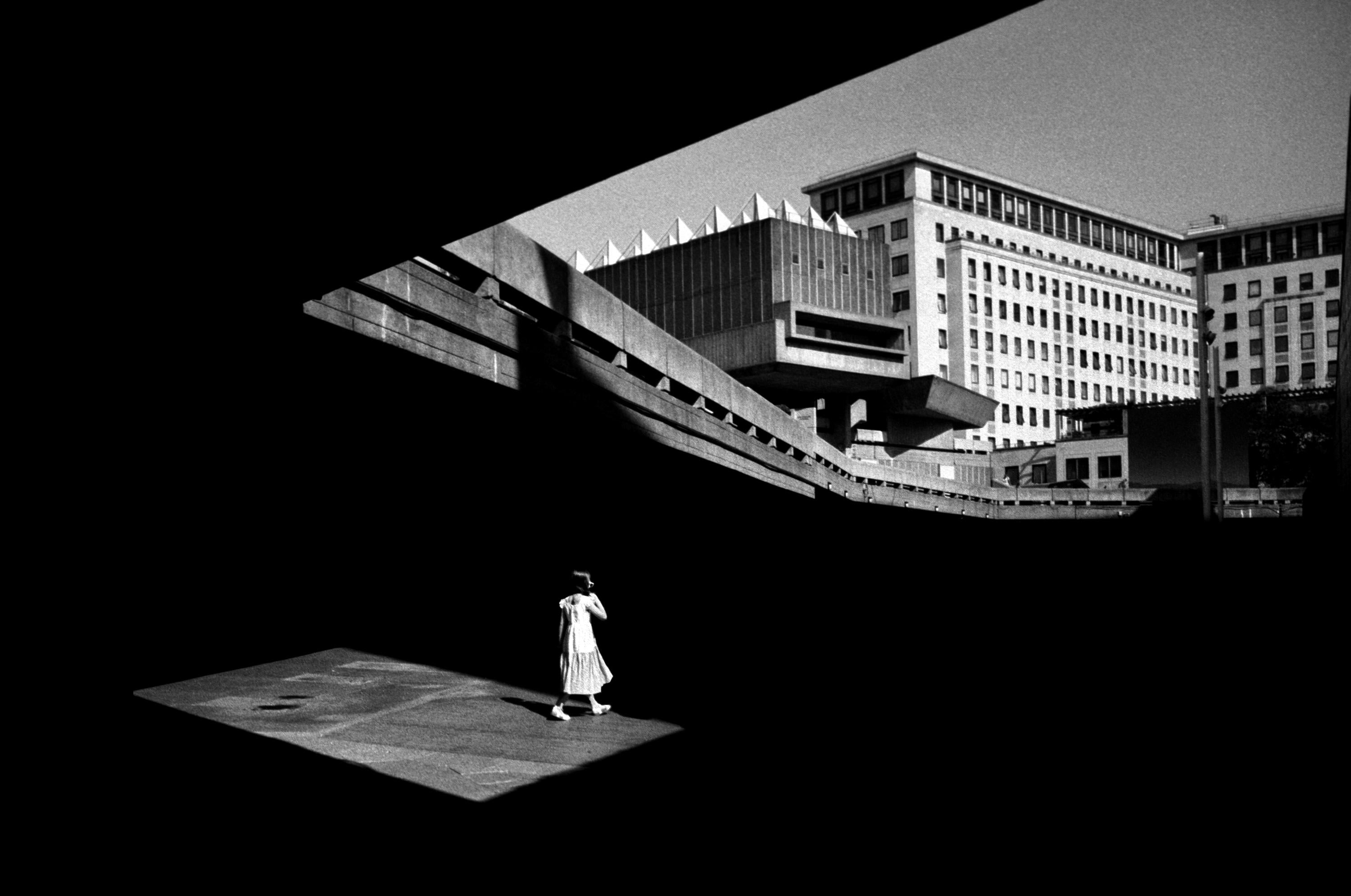 20.02.27 SYDNEY - Contrast & Chaos: Street Photography Weekend with Alan Schaller